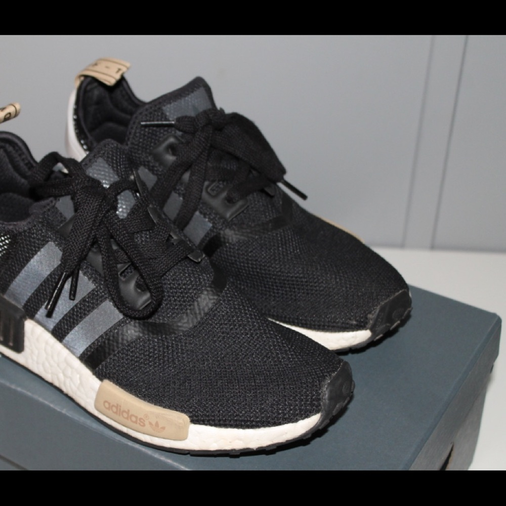 Women’s Adidas nmd r1  Black/tan/white Like New